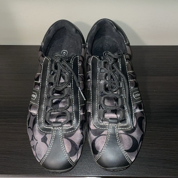 Coach Shoes (Size 5) - Picture 4 of 11